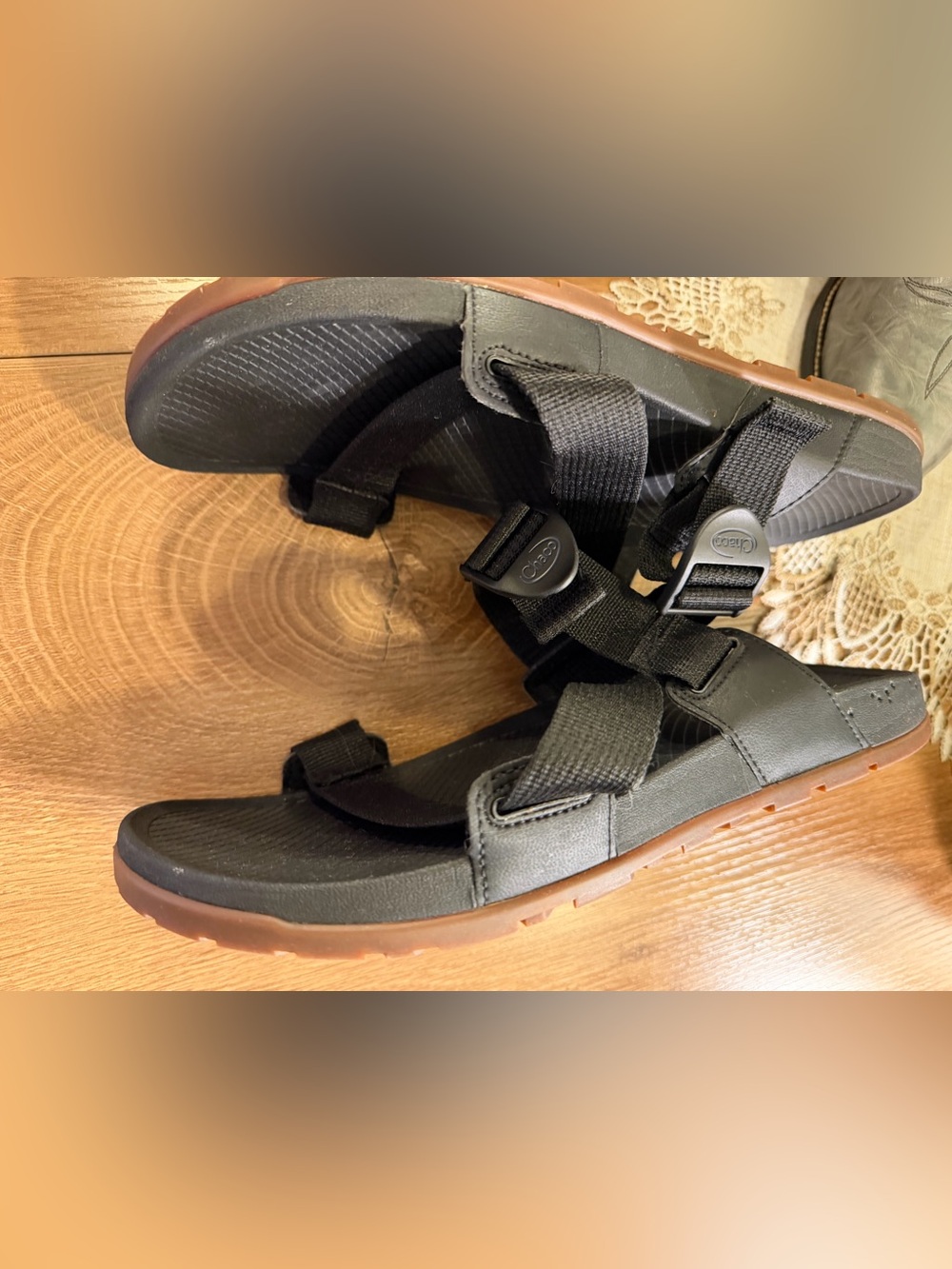 NWOB Men’s Chaco Black Web Slides No Bk Strap Size 10 Great Condition